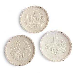 Fenton Bicentennial Milkglass Hanging Plate Set of 3